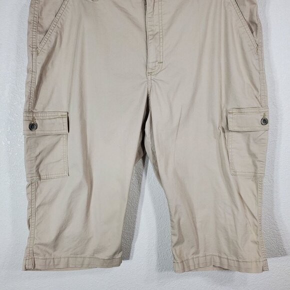 Lee Relaxed Fit Shorts Womans 18 Medium Beige Cargo Shorts Mid Rise - Picture 5 of 7
